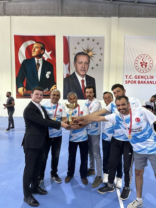 Kaymakamımız Sayın İbrahim CESUR Voleybol Turnuvası Final Karşılaşmasına Katıldı.